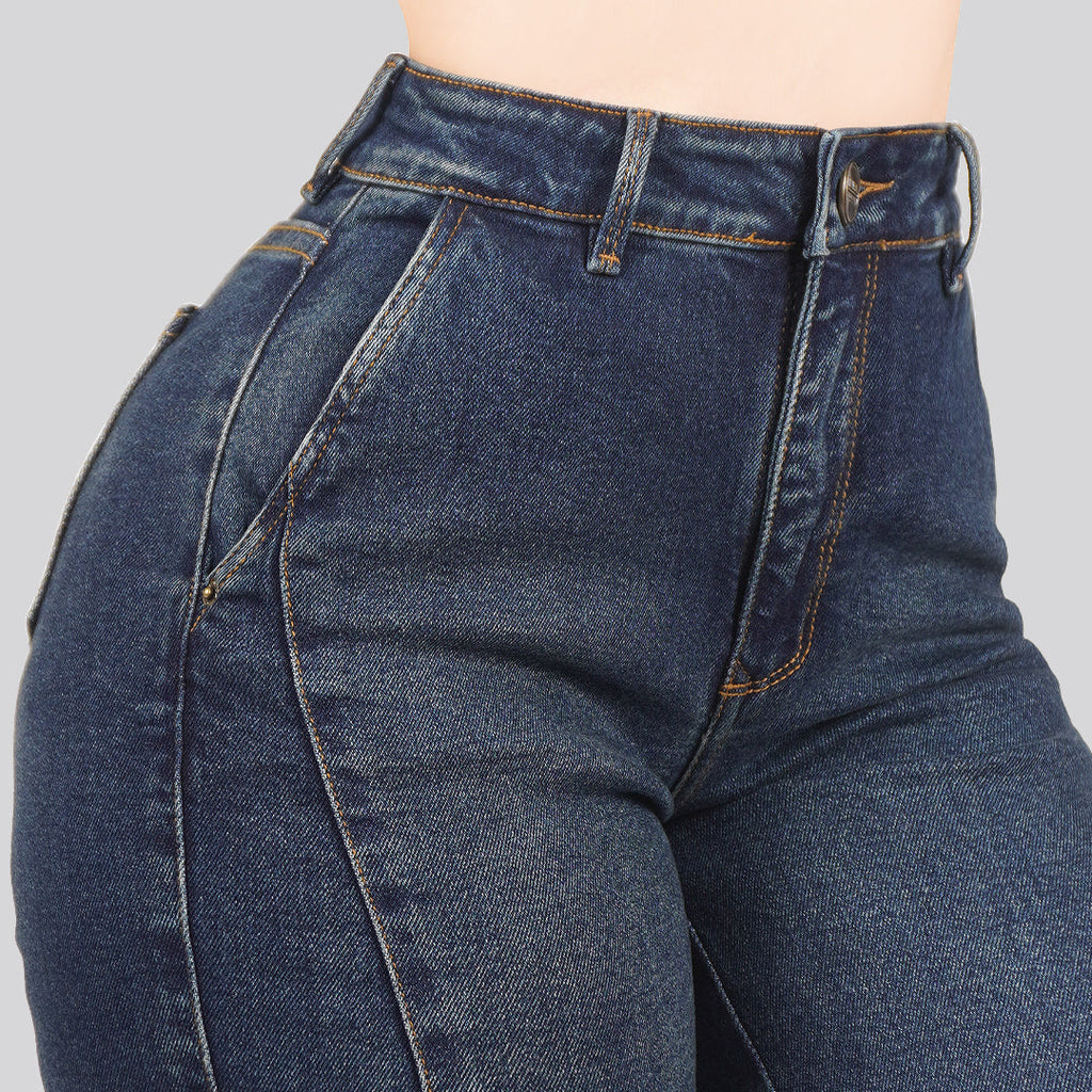 Jeans Straight Semirrígido Tiro Alto 7414