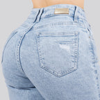 Jeans Straight Semirrígido Tiro Alto 7419