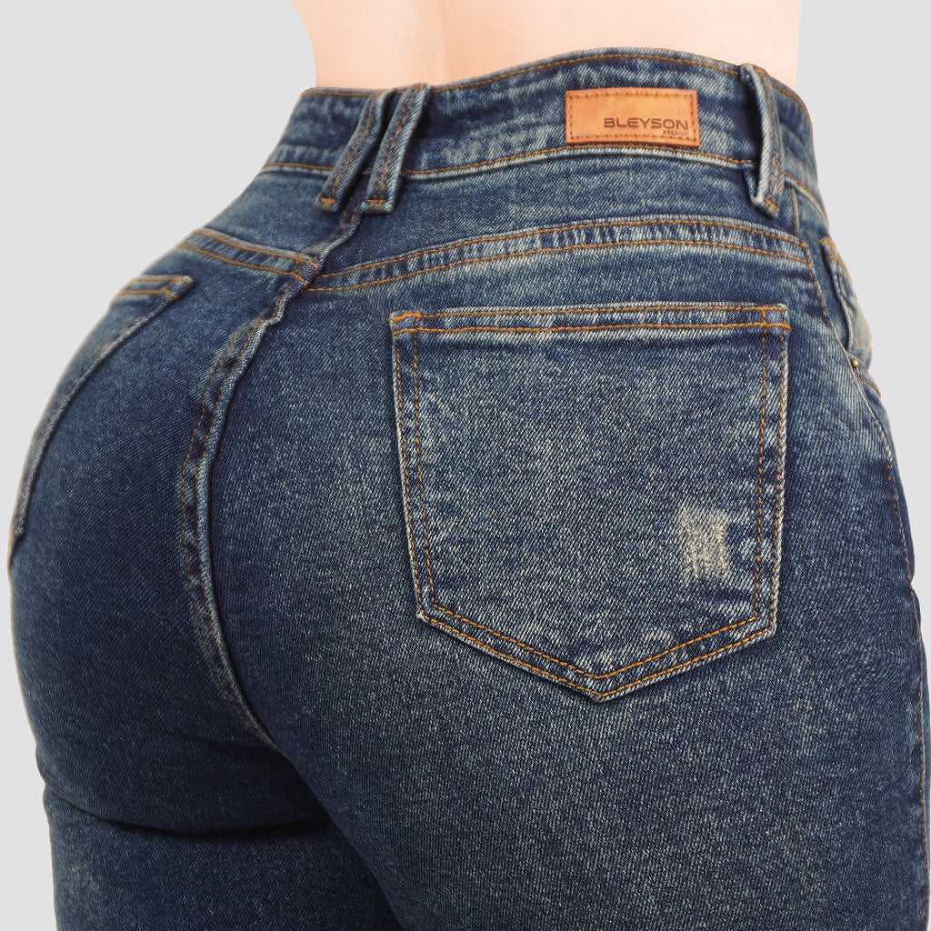 Jeans Straight Semirrígido Tiro Alto 8000