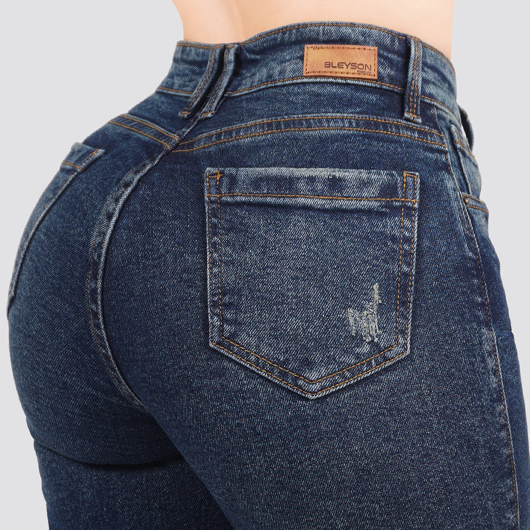 Jeans Straight Semirrígido Tiro Alto 8015