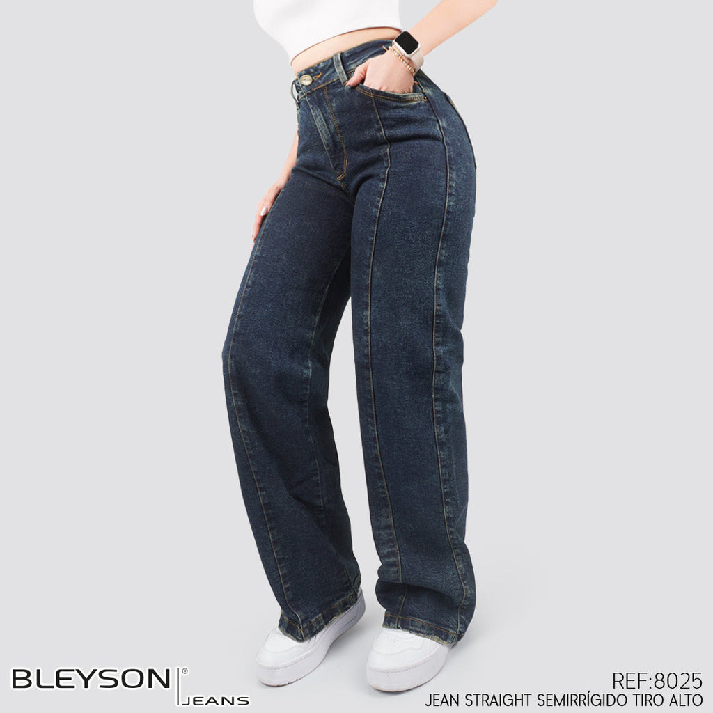 Jeans Straight Semirrígido Tiro Alto 8025